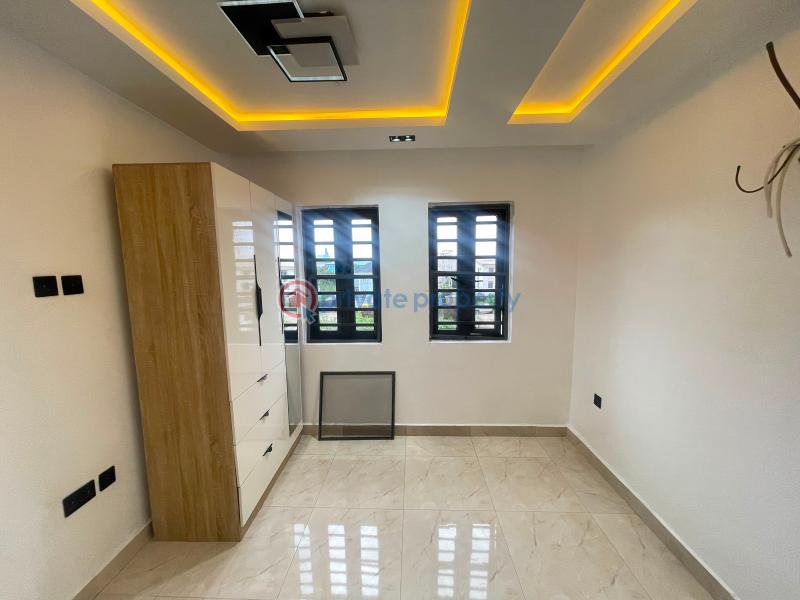 4 bedroom Flat & Apartment For Sale Alaka Estate Ogunlana Surulere Lagos - 14