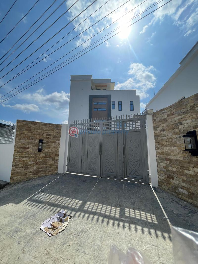 Detached Duplex For Sale Oasis Estate Mende Maryland Lagos - 3