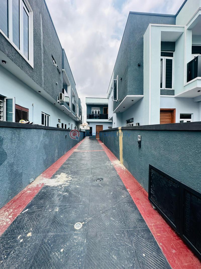 4 bedroom Semi detached Duplex For Sale Opebi Ikeja Lagos - 3