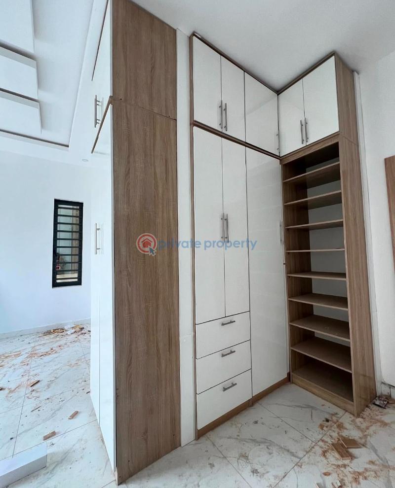 4 bedroom Semi detached Duplex For Sale Secure Estate At Abraham Adesanya Axis Ajah Lagos - 9