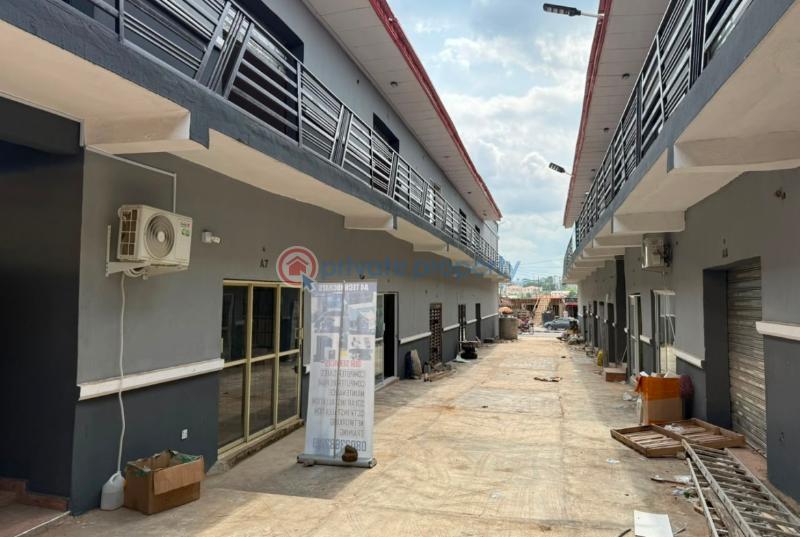 Commercial Property For Sale Complex Facing Dual Carriage Road At Queen Cinema, Along Mokola Dugbe Ibadan Oyo - 0