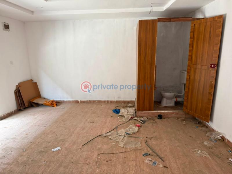 Commercial Property For Sale Complex Facing Dual Carriage Road At Queen Cinema, Along Mokola Dugbe Ibadan Oyo - 1