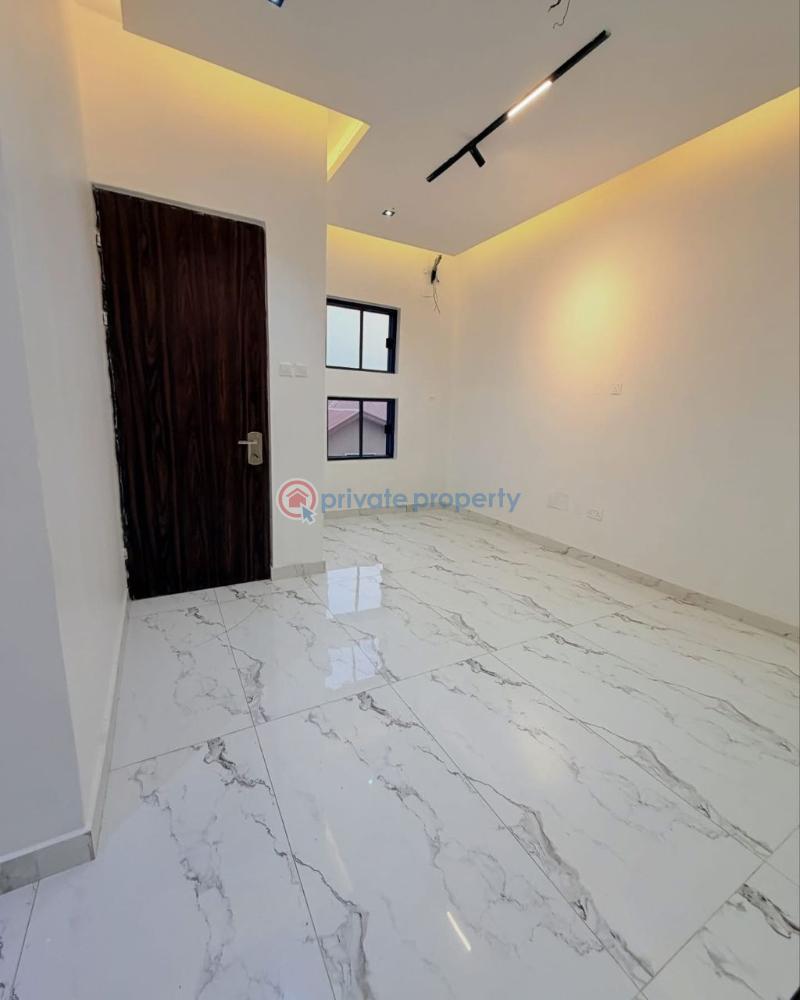 4 bedroom Detached Duplex For Sale Magodo Gra Phase 2 Kosofe/Ikosi Lagos - 3