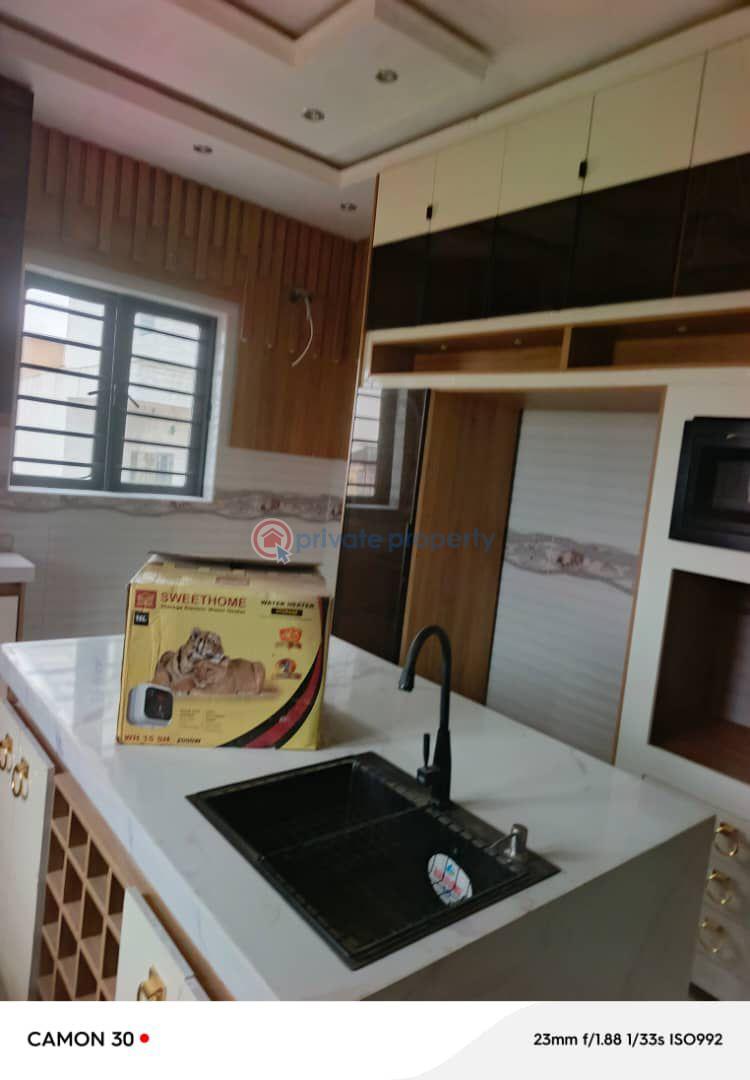 Newly built 4bedroom detached duplex in a serene area - 12 6 bedroom Detached Duplex For Sale Magodo GRA Phase 2 Kosofe/Ikosi Lagos - 12