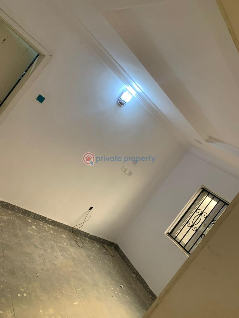 Newly built 4bedroom duplex with all modern facilities just 3 in compound. proximity to akala express b4 liberty academy - 3 4 bedroom Duplex For Rent Abbey Technical Akala Express Akala Express Ibadan Oyo - 3