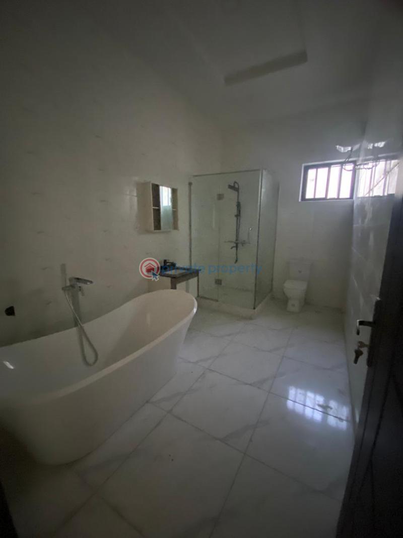 4 bedroom Detached Duplex For Sale Ikota Lekki Lagos - 3