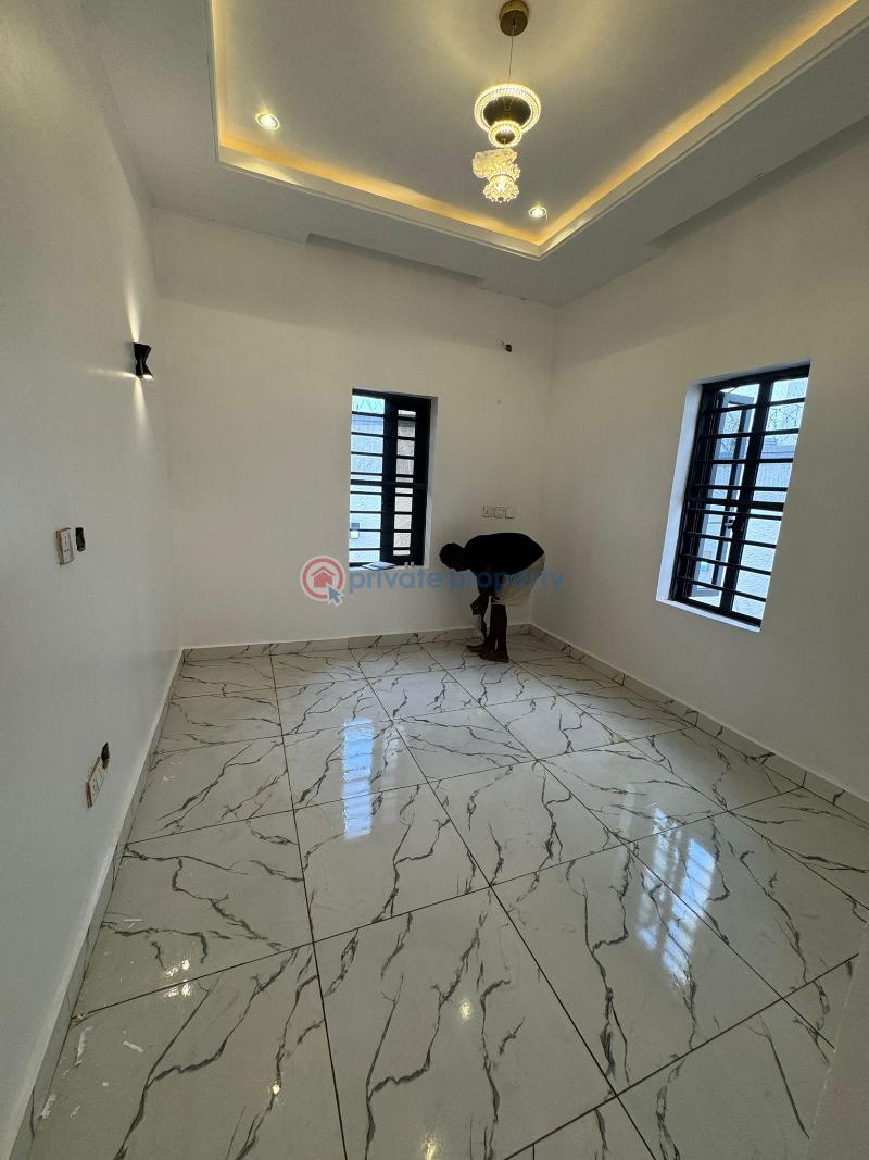 4 bedroom Semi detached Duplex For Sale Along Voice Of Nigeria Road Lugbe Abuja Phase 4  - 10