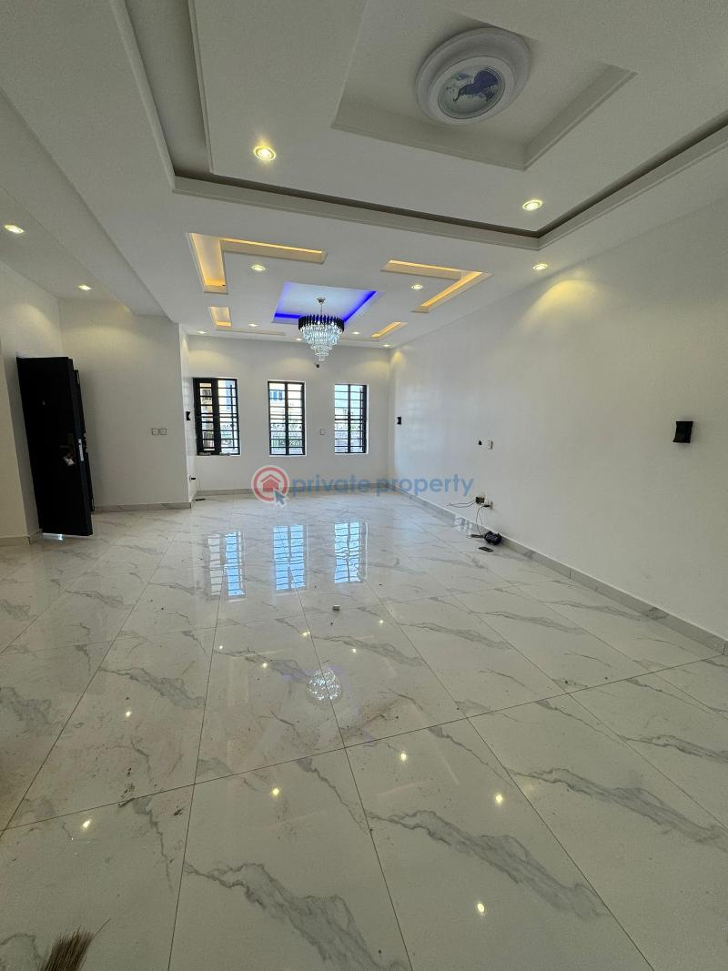 4 bedroom Semi detached Duplex For Sale Along Voice Of Nigeria Road Lugbe Abuja Phase 4  - 18