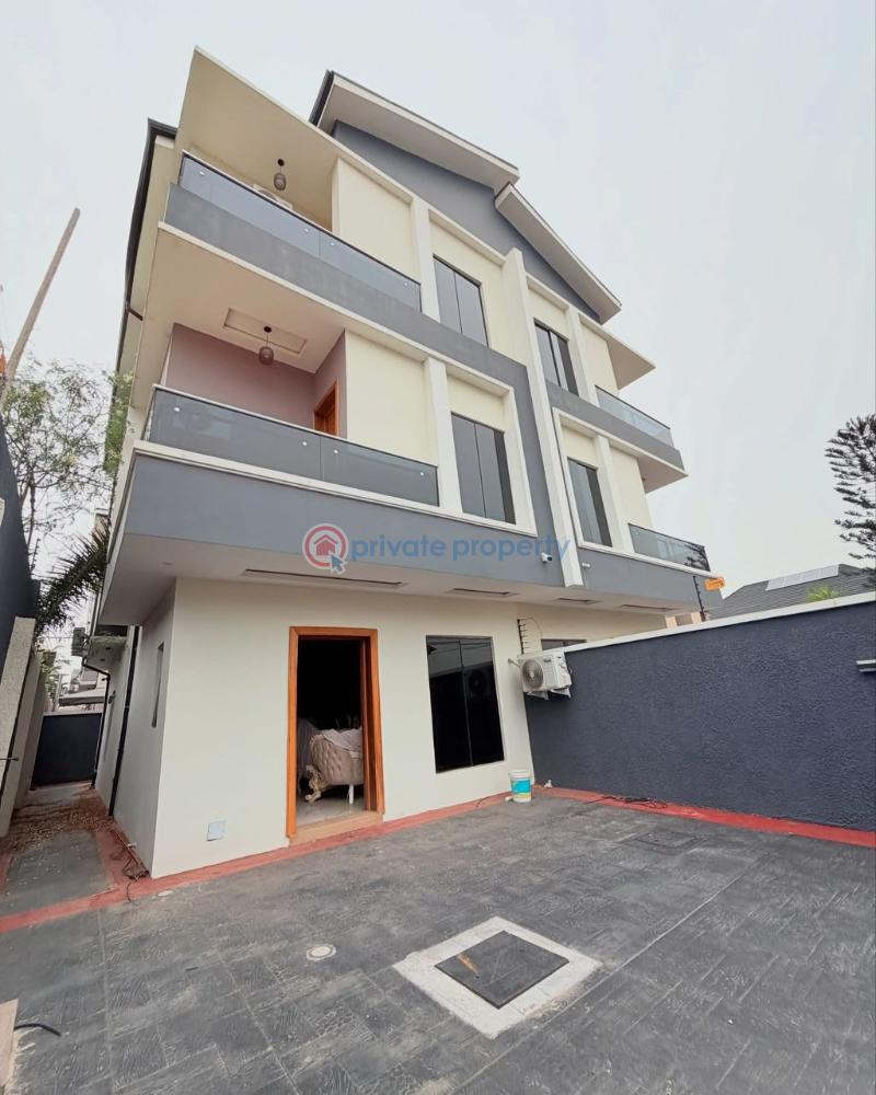 4 bedroom Semi detached Duplex For Sale Magodo Gra Phase 1 Kosofe/Ikosi Lagos - 0