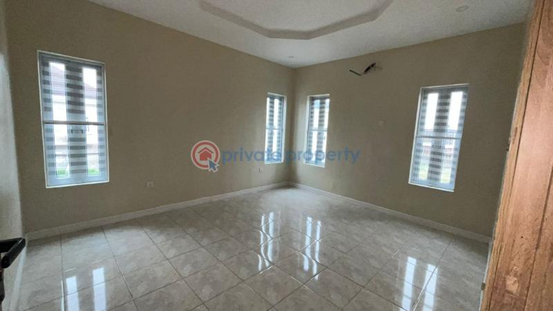 4 bedroom House For Rent Arowojobe Mende Maryland Lagos - 5
