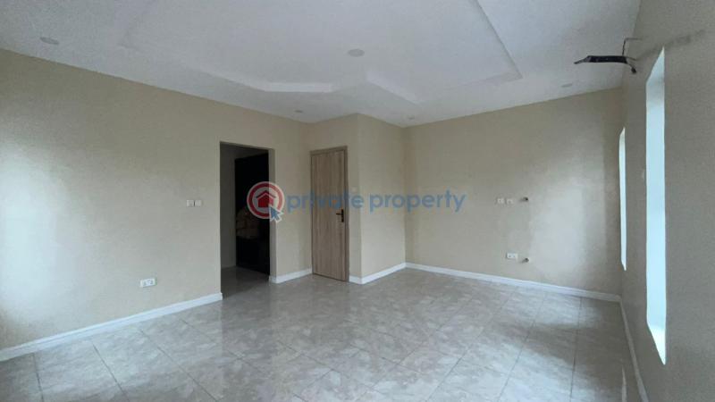 4 bedroom House For Rent Arowojobe Mende Maryland Lagos - 2