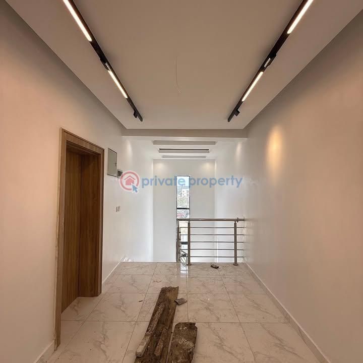 4 bedroom Terraced Duplex For Sale Jahi Abuja Phase 2  - 4