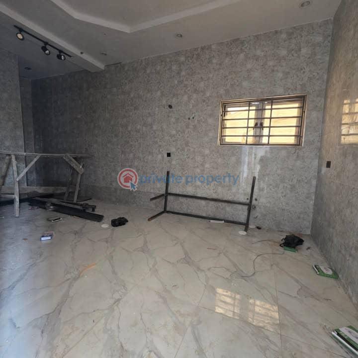 4 bedroom Terraced Duplex For Sale Jahi Abuja Phase 2  - 5