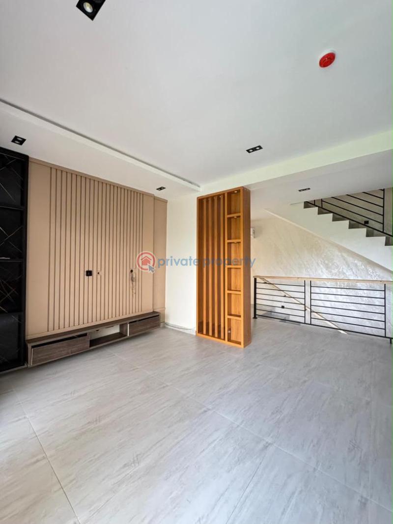 4 bedroom Terraced Duplex For Sale Obanikoro Shomolu Lagos - 3