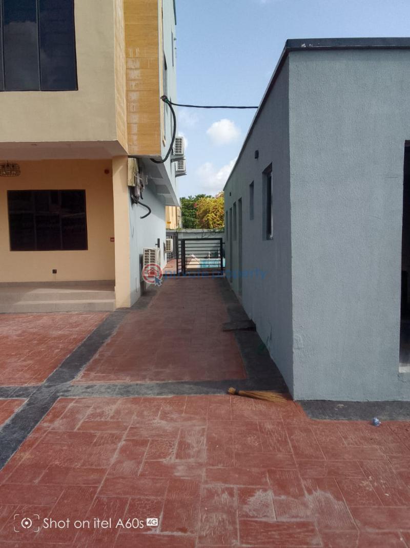 4 bedroom Terraced Duplex For Sale Anthony Village, Maryland Lagos Anthony Village Maryland Lagos - 7