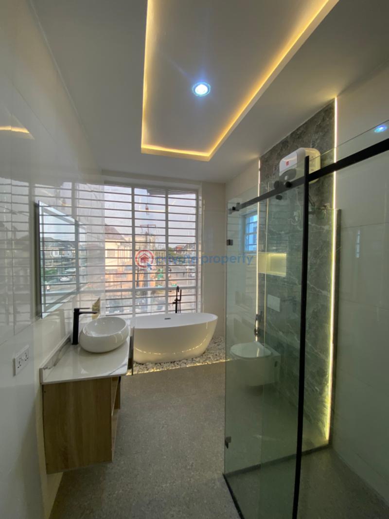 5 bedroom Detached Duplex For Sale Chevy View Chevron Drive Lekki Lagos - 8