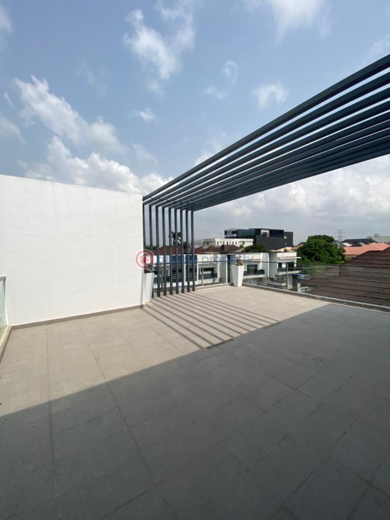 5 bedroom Detached Bungalow For Sale Ikota Villa Ikota Lekki Lagos - 8