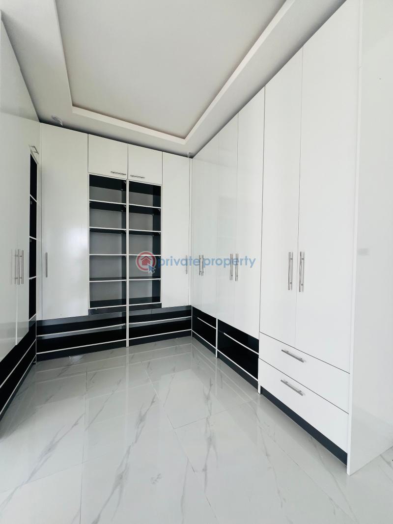 Newly built 5 bed duplex in a gated estate - 13 5 bedroom Detached Duplex For Sale Vgc Victoria Garden City Lekki Lagos - 13