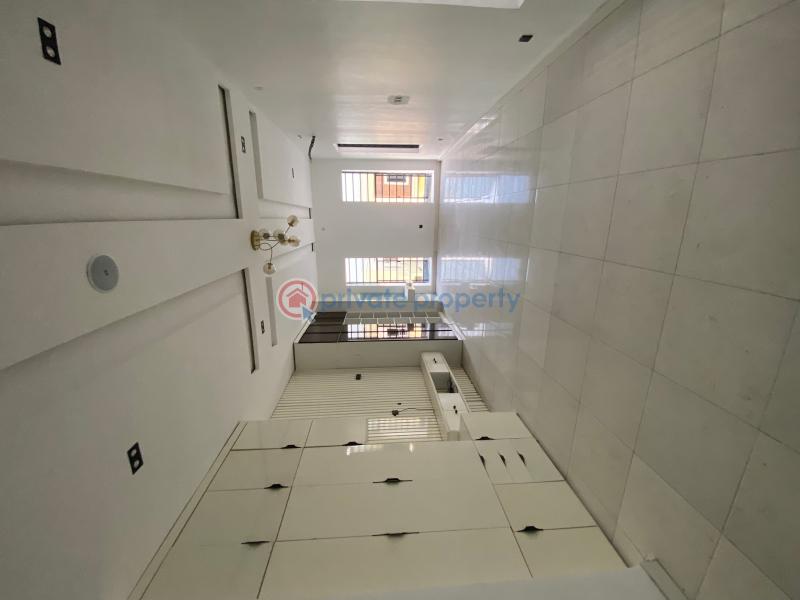 5 bedroom Detached Duplex For Sale Chevron Drive Lekki Lagos - 6