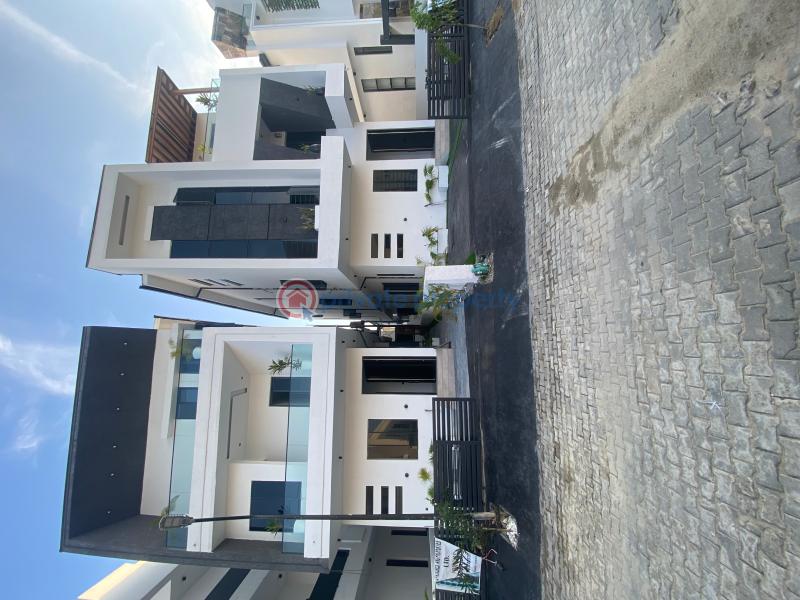 5 bedroom Detached Duplex For Sale Chevron Drive Lekki Lagos - 1