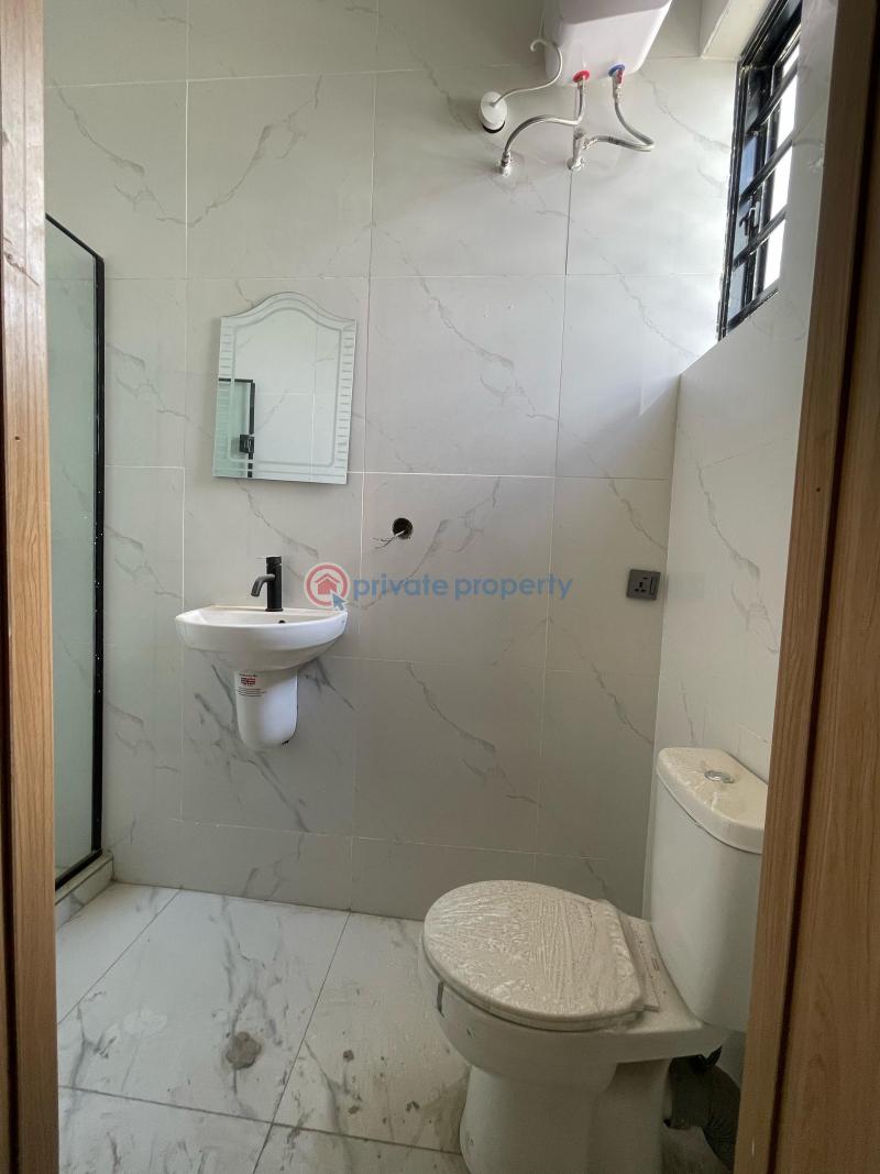 Newly built 5 bed duplex with swimming pool - 7 5 bedroom Detached Duplex For Sale Orchid Road Along Lekki Expressway Lagos - 7