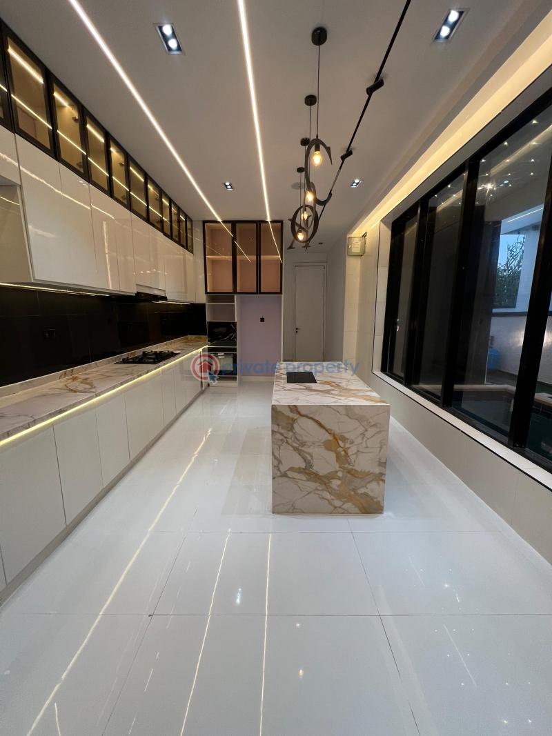 5 bedroom Detached Duplex For Sale Addo Road, Ado Ajah Lagos - 12