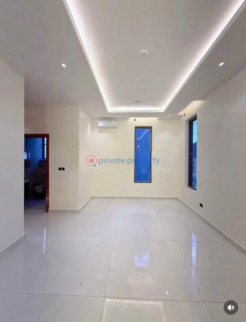5 bedroom Detached Duplex For Sale Mojisola Onikoyi Estate Lagos - 10