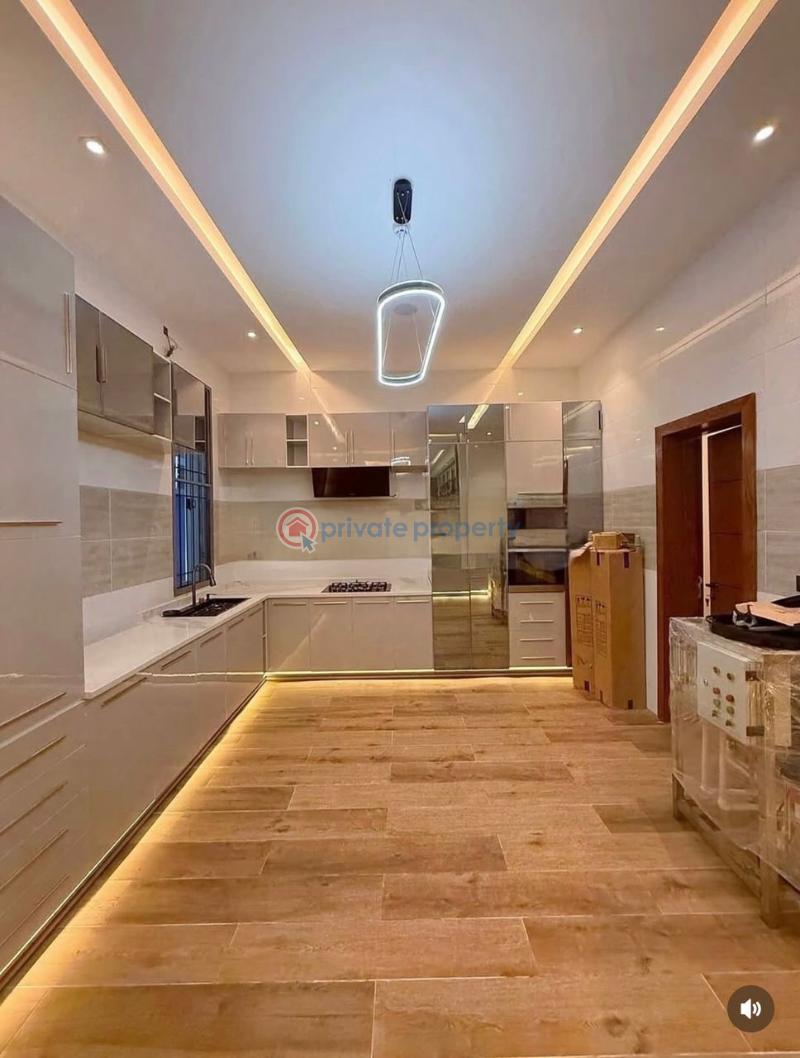 5 bedroom Detached Duplex For Sale Mojisola Onikoyi Estate Lagos - 3