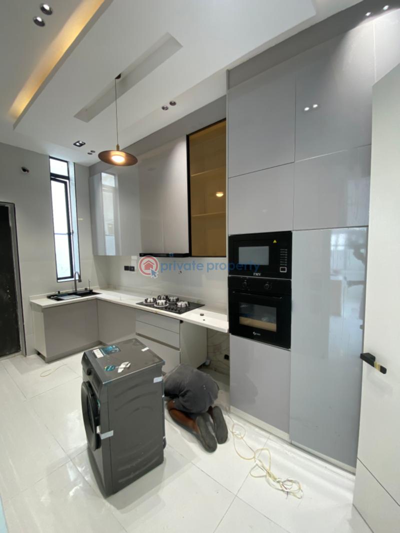 5 bedroom Detached Duplex For Sale Chevron Drive Lekki Lagos - 4