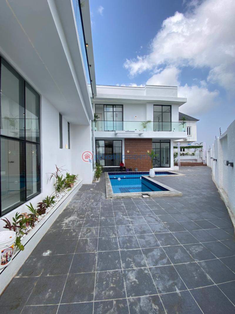 5 bedroom Detached Duplex For Sale Chevron Drive Lekki Lagos - 2