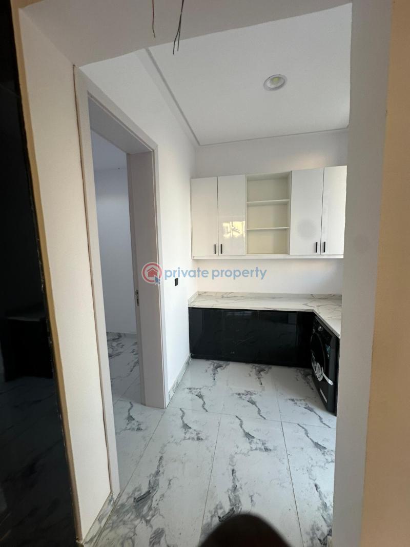 5 bedroom Detached Duplex For Sale Lakeview Park Lekki Expressway Lagos - 17