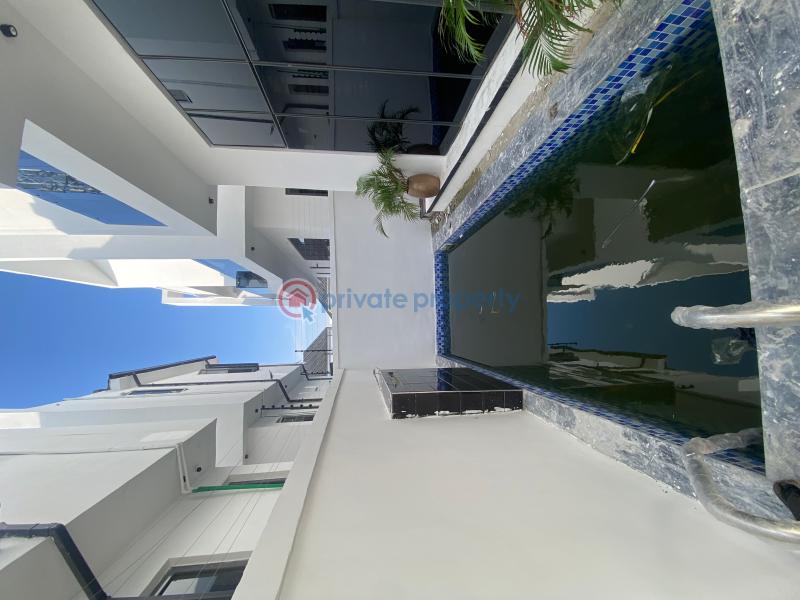 5 bedroom Detached Duplex For Sale Chevron Drive Lekki Lagos - 1