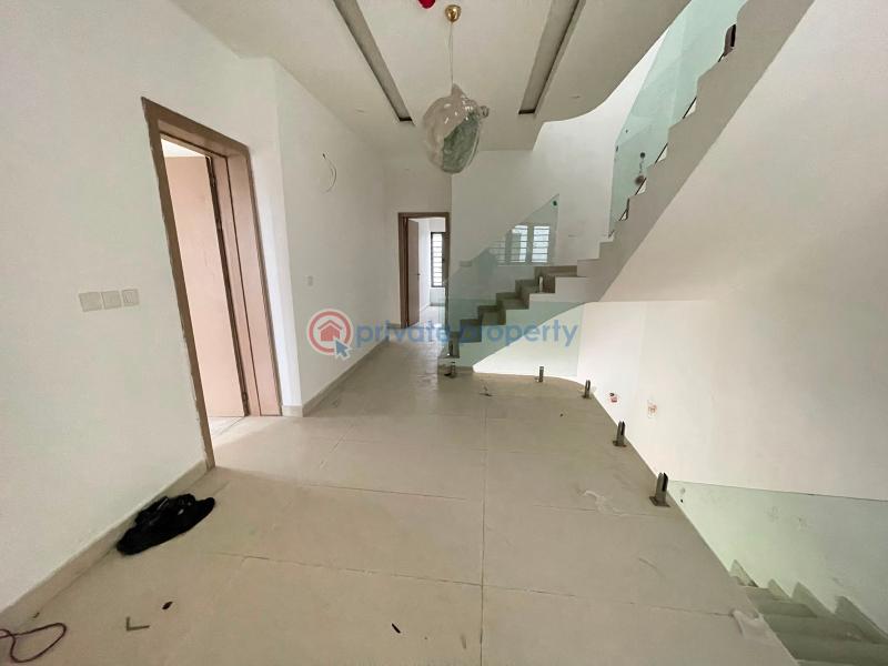 5 bedroom Flat & Apartment For Sale Surulere Lagos - 9