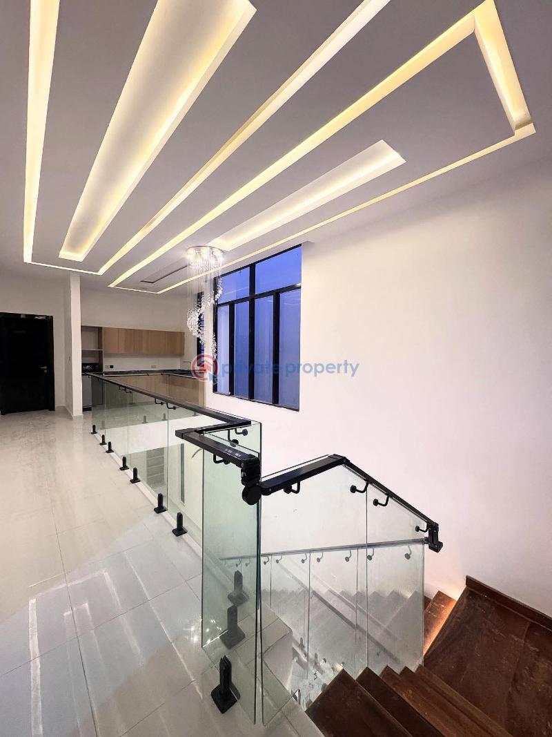 5 bedroom Detached Duplex For Sale Chevron Drive Lekki Lagos - 10