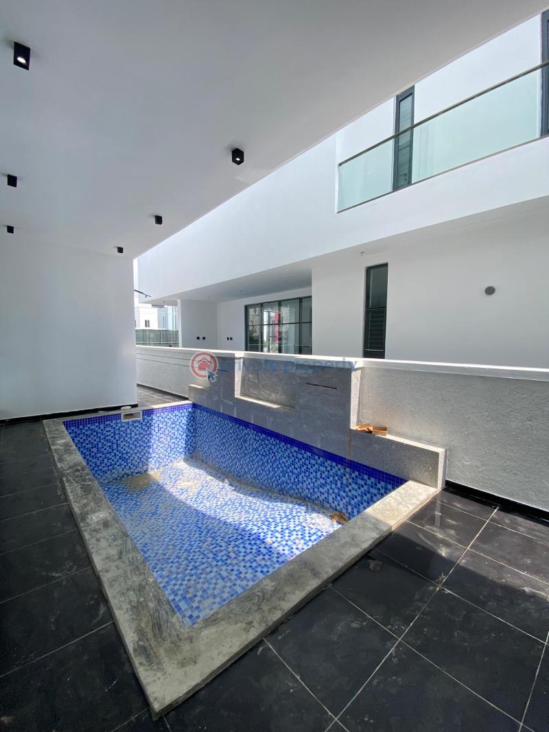 5 bedroom Detached Duplex For Sale Chevron Drive Lekki Lagos