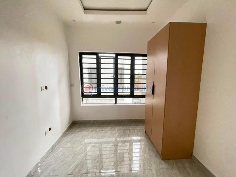 5 bedroom Flat & Apartment For Sale Surulere Lagos - 1