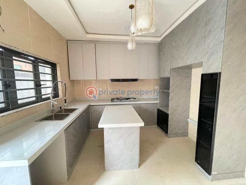 5 bedroom Flat & Apartment For Sale Surulere Lagos - 3