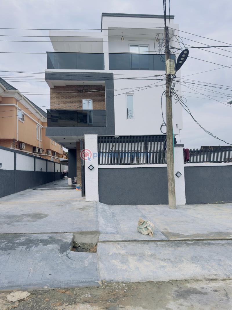 5 bedroom Detached Duplex For Sale Newly Built 5 Bedroom Detached Duplex With Bq, Magodo Gra Phase 2 Magodo GRA Phase 2 Kosofe/Ikosi Lagos - 1