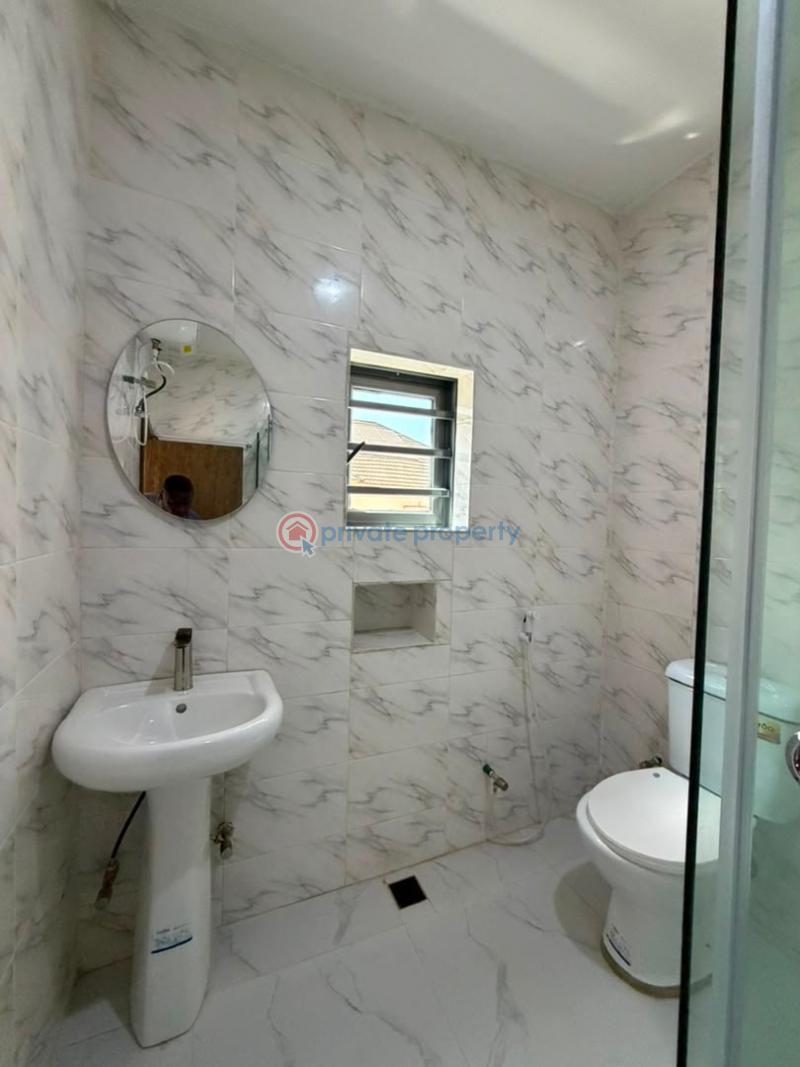 5 bedroom Detached Duplex For Sale Kolapo Ishola Gra Akobo Ibadan Oyo - 0