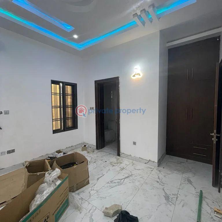 5 bedroom Detached Duplex For Sale Guzape Abuja Phase 1  - 3