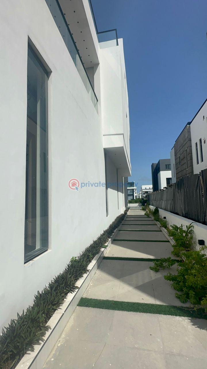 Newly built 5 bedroom detached house with a private spa - 2 5 bedroom Detached Duplex For Sale Ikate Elegushi Lekki Lagos - 2