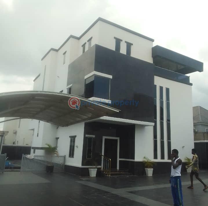 5 bedroom Detached Duplex For Sale Nwawolor Off Specialist Hospital Asaba Delta