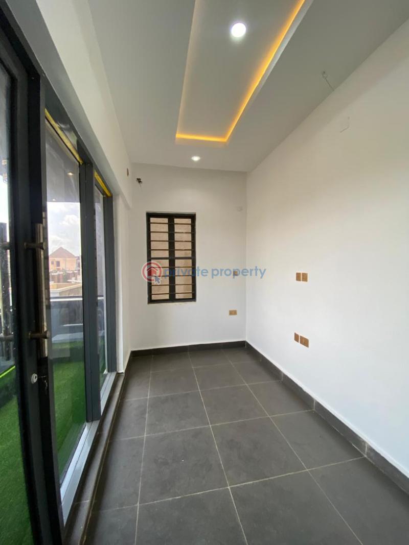 5 bedroom Duplex For Sale Wtc Enugu Suburb Enugu Area  - 12