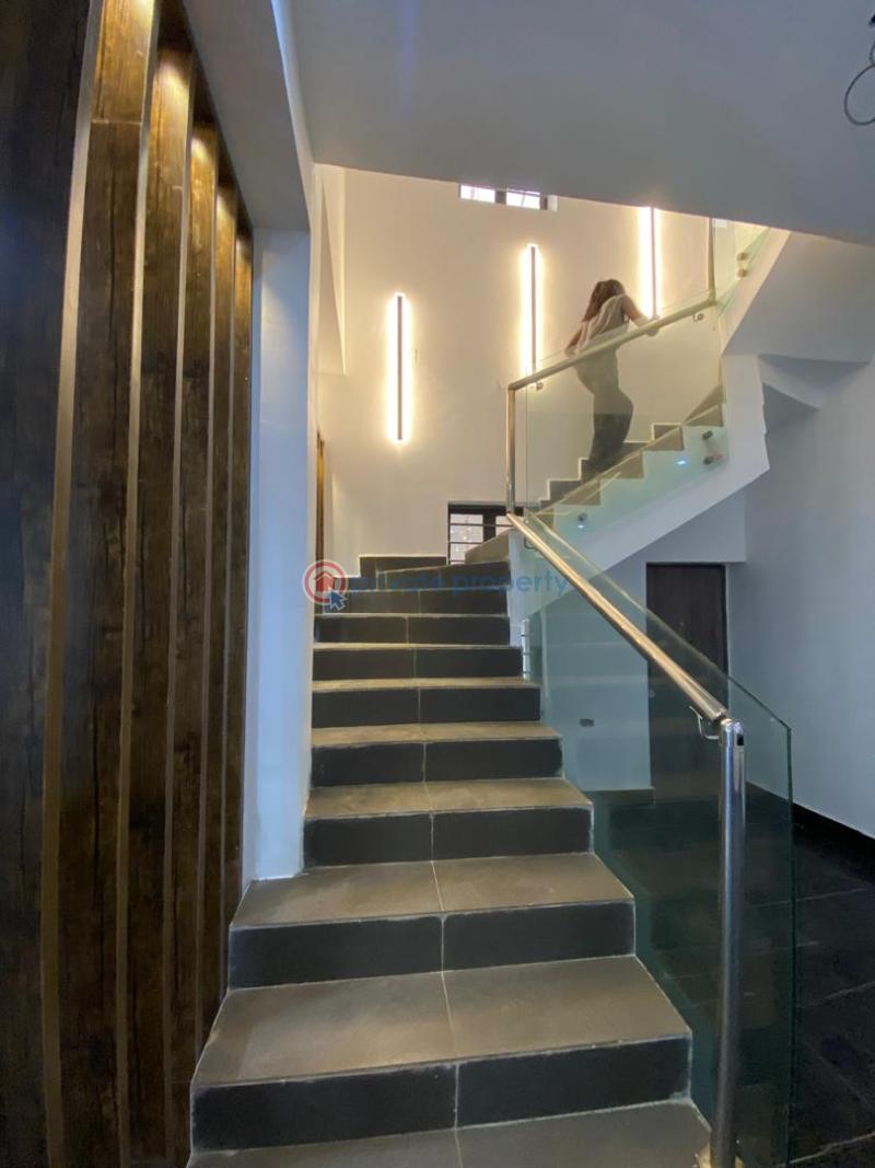 5 bedroom Duplex For Sale Wtc Enugu Suburb Enugu Area  - 6