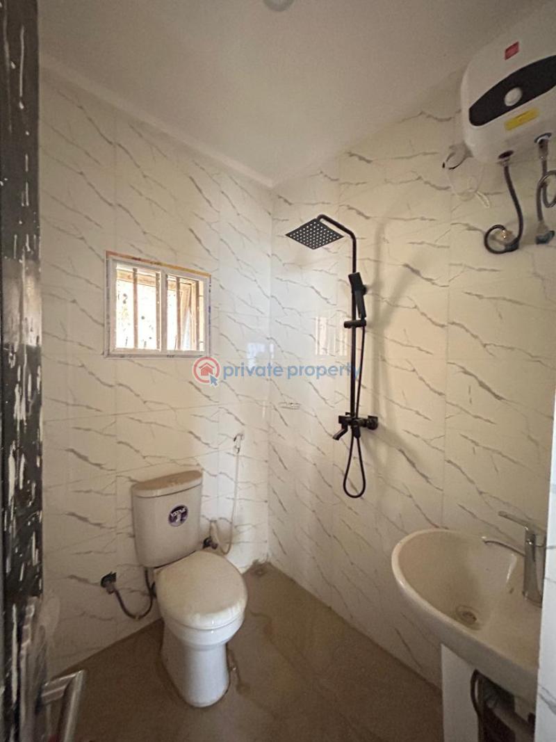 5 bedroom Detached Bungalow For Sale Apo Resettlement Apo Abuja Phase 2  - 10