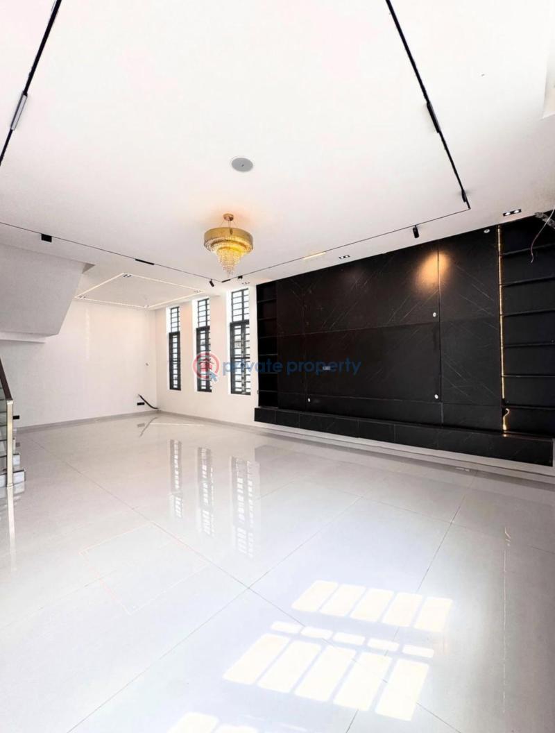 5 bedroom Detached Duplex For Sale Chevron Drive Lekki Lagos - 0