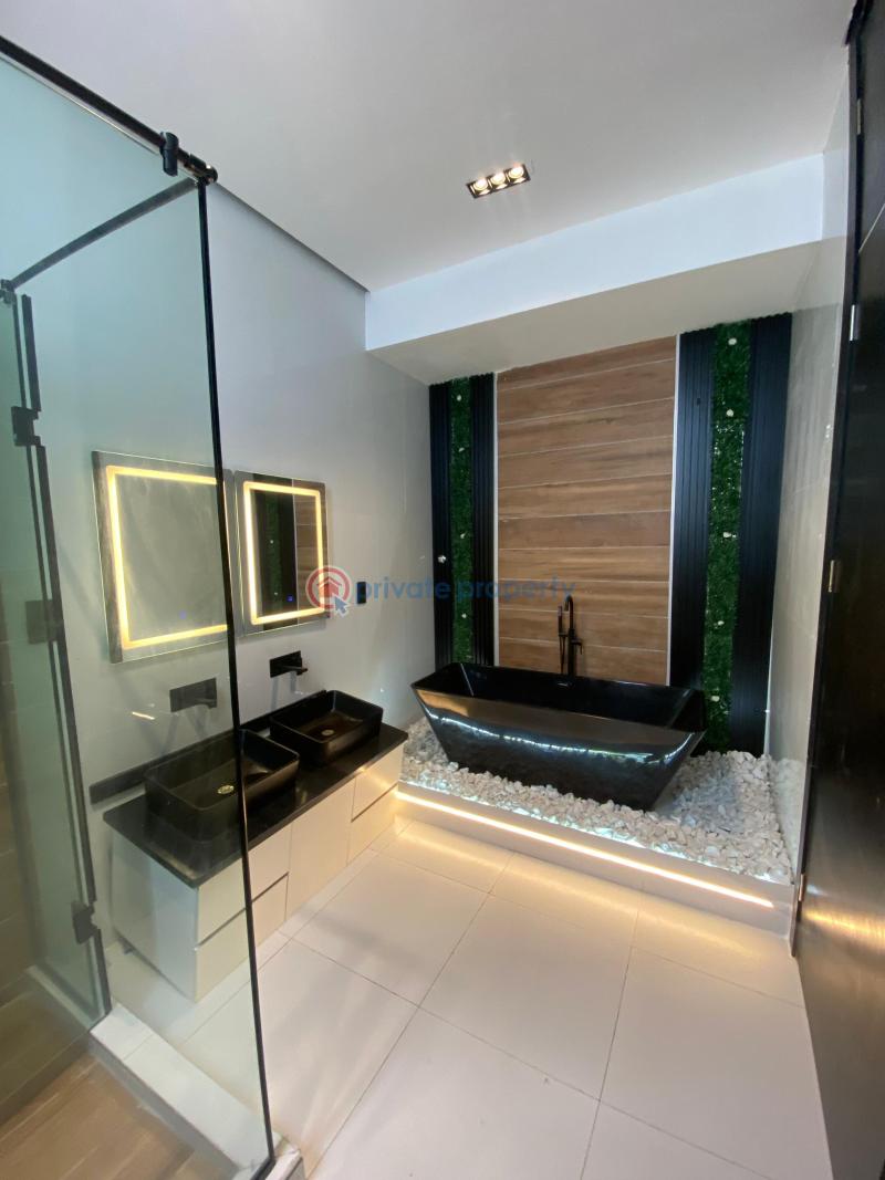 Newly built 5 bedroom fully detached duplex - 5 5 bedroom Detached Duplex For Sale Chevron Lekki Lagos Chevron Drive Lekki Lagos - 5