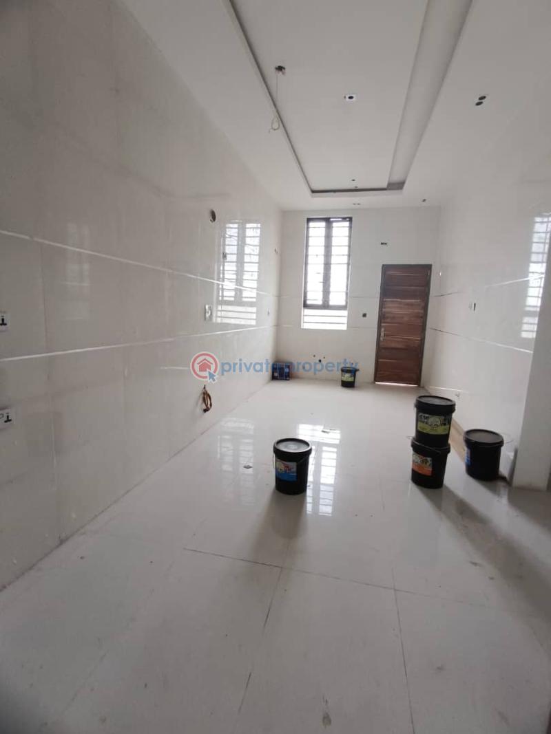 5 bedroom Detached Duplex For Sale Chevron Drive Lekki Lagos - 3