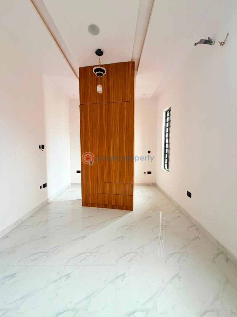 5 bedroom Detached Duplex For Sale Omole Phase 2 Ojodu Lagos - 1