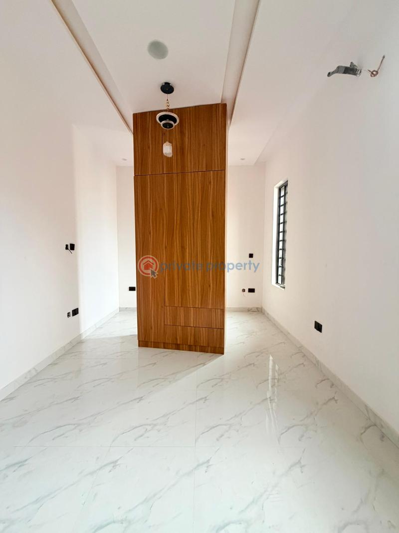 5 bedroom Detached Duplex For Sale Omole Phase 2 Ojodu Lagos - 10